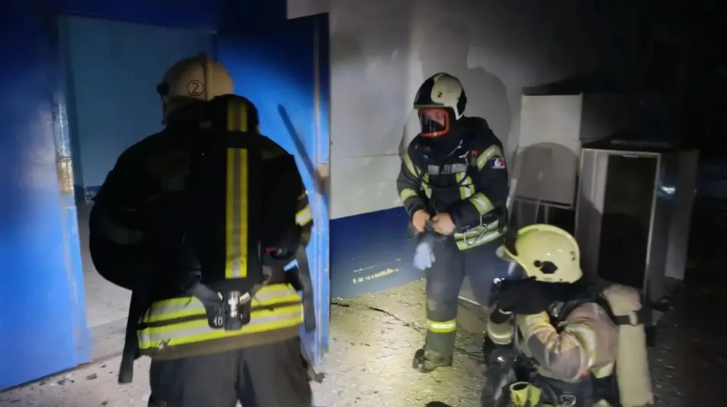 После удара по заводу в Советском районе пострадали восемь человек