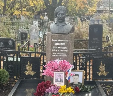 В Орле и Мценске почтили память погибших сотрудников СОБР