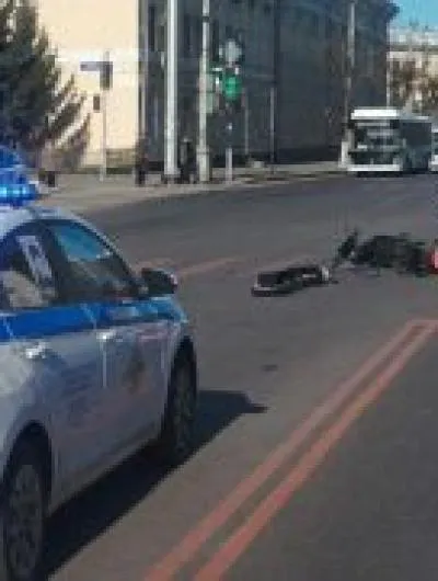 В центре Орла электровелосипедист попал в больницу после ДТП с BMW