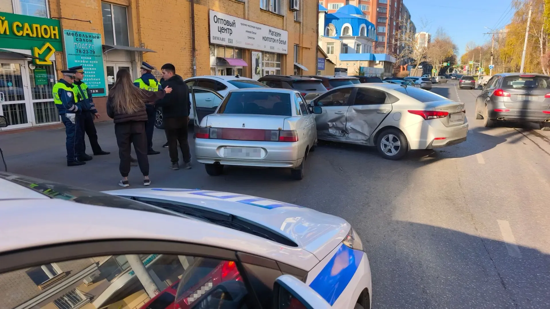 В Орле на Полесской утром столкнулись три автомобиля